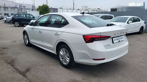 Skoda Octavia 2021 - фото 21