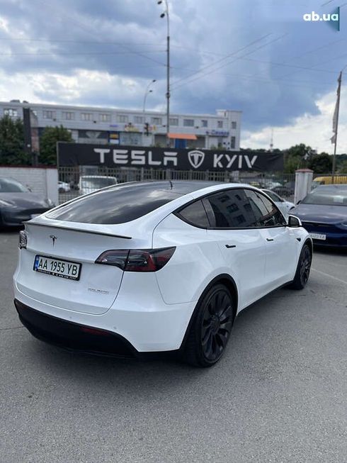 Tesla Model Y 2022 - фото 8