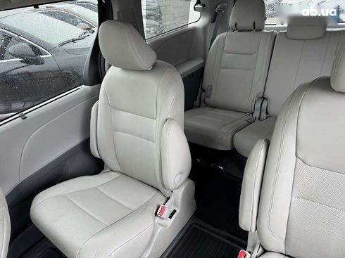 Toyota Sienna 2019 - фото 30