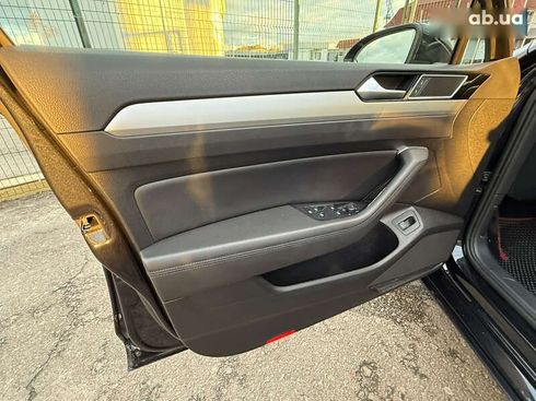 Volkswagen Passat 2017 - фото 11