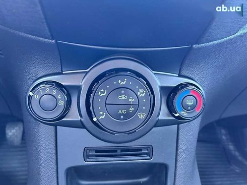 Ford Fiesta 2016 - фото 19