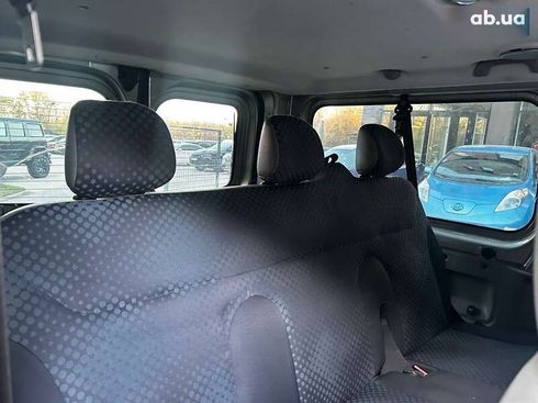 Renault Trafic 2008 - фото 15