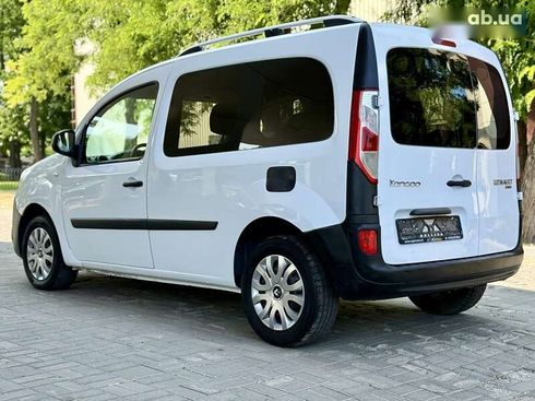Renault Kangoo 2015 - фото 17
