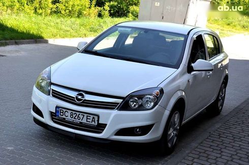 Opel Astra 2013 - фото 16