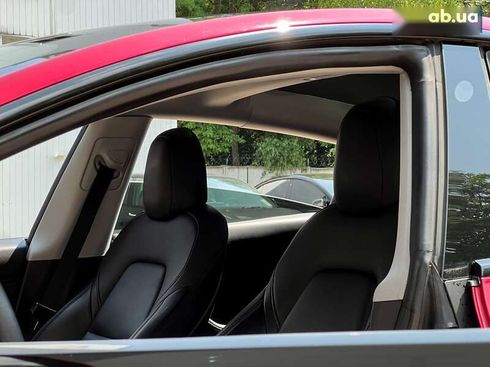 Tesla Model 3 2021 - фото 14