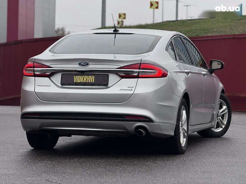 Ford Fusion 2017 - фото 15