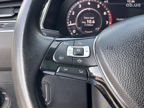 Volkswagen Tiguan 2018 синий - фото 42