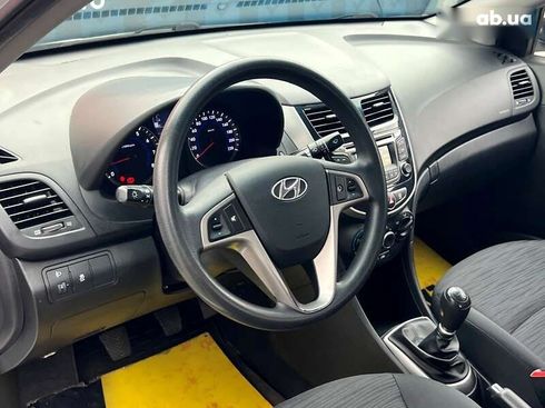 Hyundai Accent 2019 - фото 19