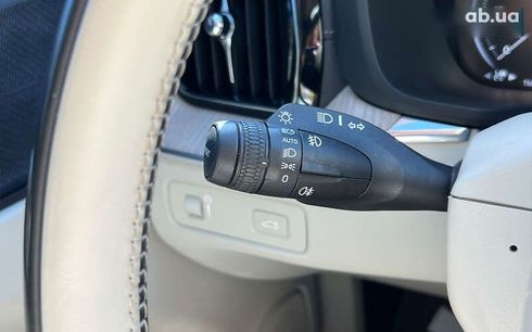 Volvo XC60 2020 - фото 24