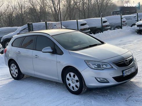 Opel Astra 2011 - фото 7