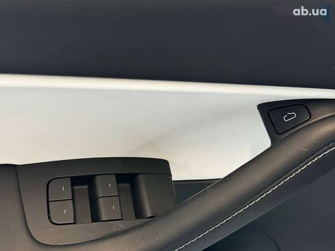 Tesla Model Y 2021 - фото 13