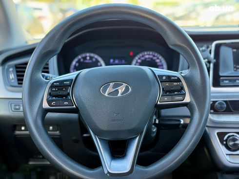Hyundai Sonata 2017 белый - фото 10