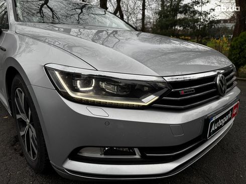 Volkswagen Passat 2018 серый - фото 4