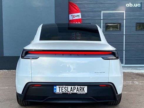 Tesla Model Y 2025 - фото 8