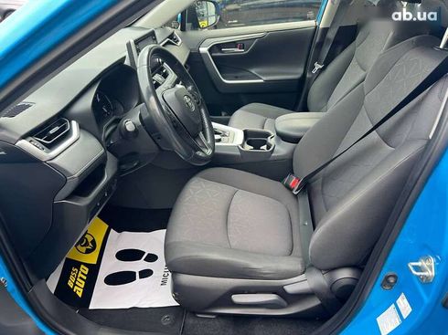 Toyota RAV4 2019 - фото 16