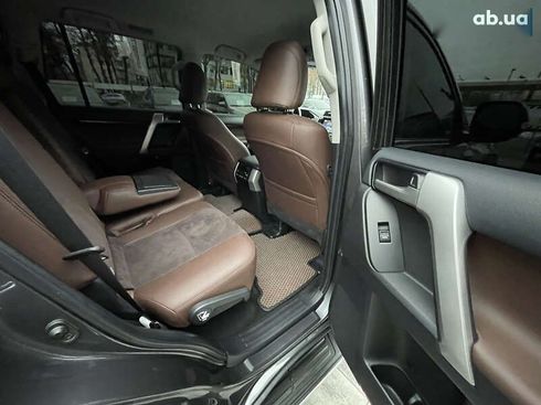 Toyota Land Cruiser Prado 2020 - фото 30