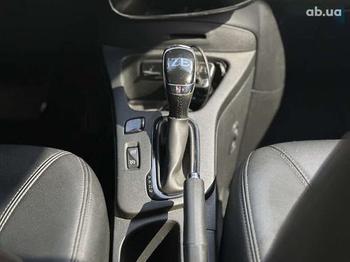 Renault Zoe 2019 - фото 25