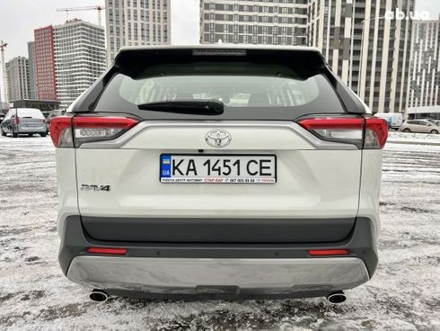 Toyota RAV4 2020 - фото 7