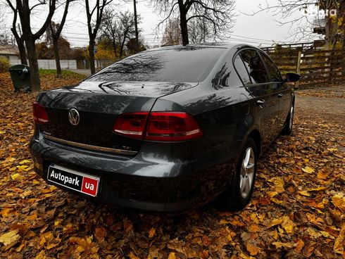 Volkswagen Passat 2011 серый - фото 6