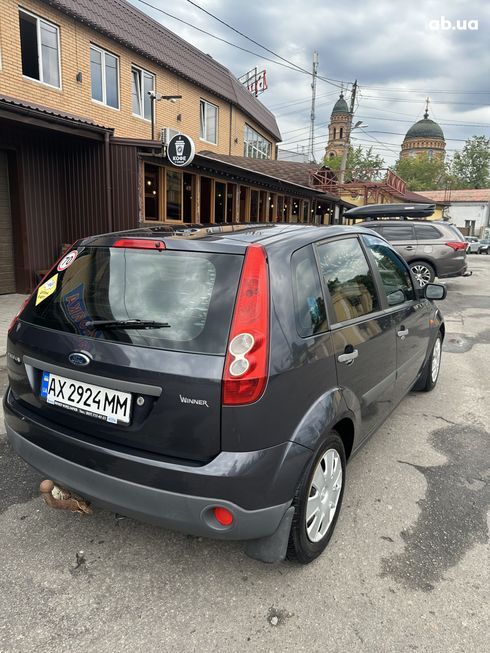 Ford Fiesta 2008 серый - фото 6