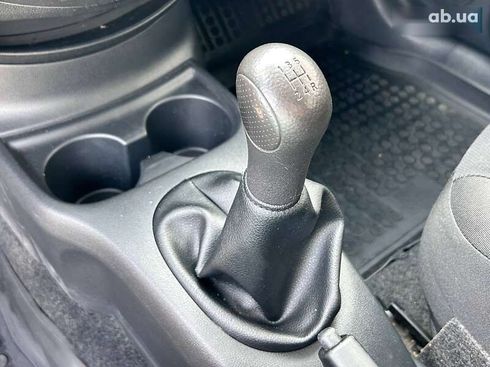 Nissan Versa 2016 - фото 21