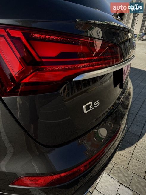 Audi Q5 2021 серый - фото 7