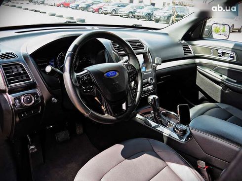Ford Explorer 2019 - фото 8