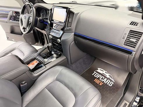 Toyota Land Cruiser 2018 - фото 29