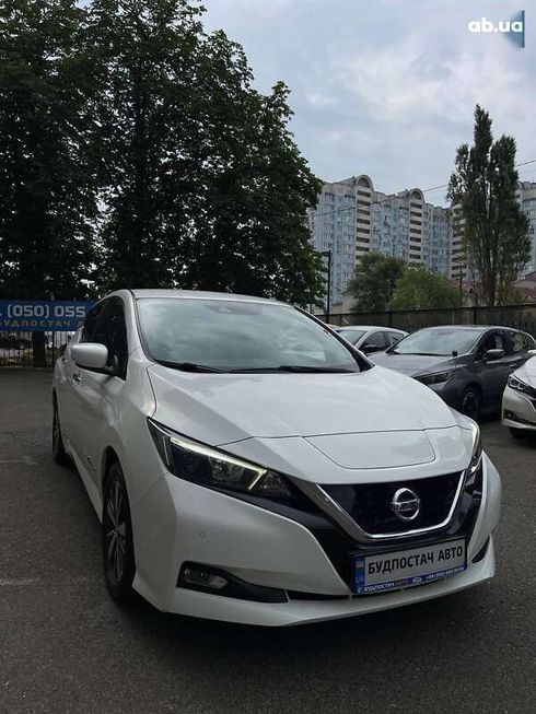 Nissan Leaf 2018 - фото 6