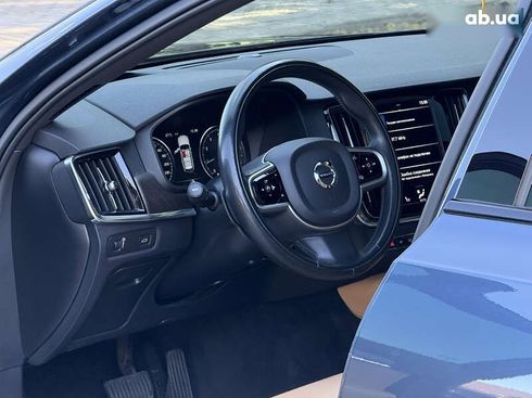 Volvo V90 Cross Country 2020 - фото 30