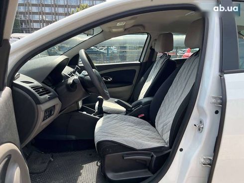 Renault Fluence 2012 - фото 14