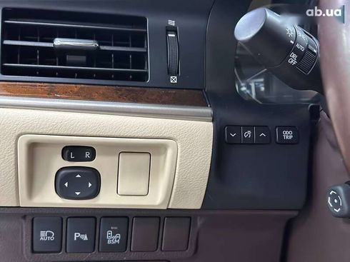 Lexus ES 2016 - фото 24