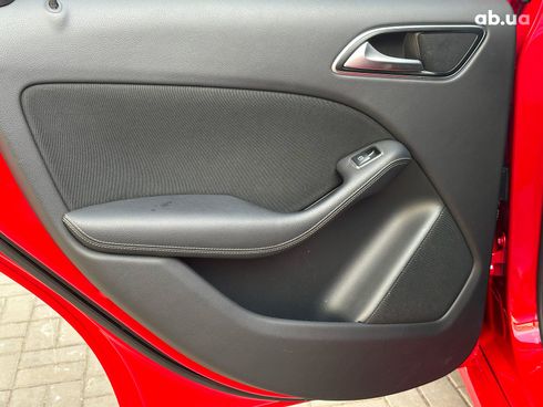 Mercedes-Benz B-Класс 2017 красный - фото 17