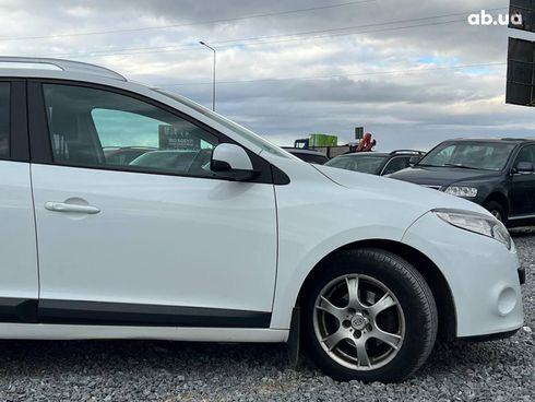 Renault Megane 2012 белый - фото 12
