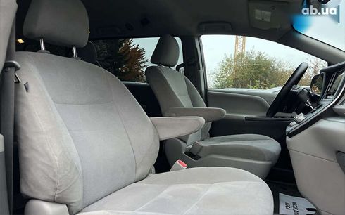 Toyota Sienna 2015 - фото 9