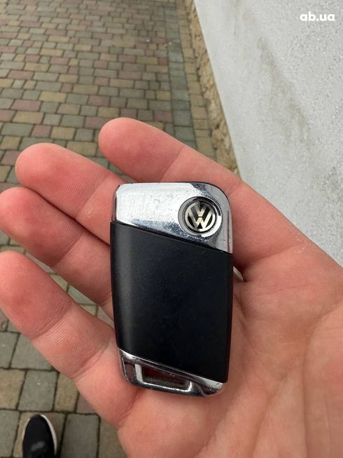 Volkswagen Passat 2019 серебристый - фото 20