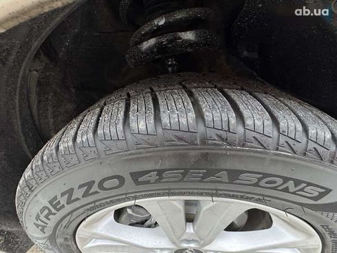 Hyundai Sonata 2010 - фото 19