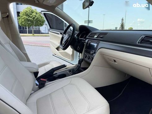 Volkswagen Passat 2017 - фото 22