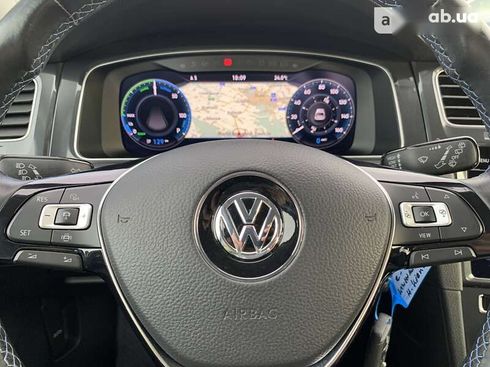 Volkswagen e-Golf 2020 - фото 25