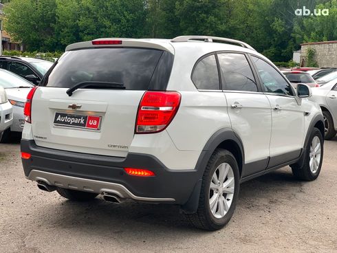 Chevrolet Captiva 2014 белый - фото 5