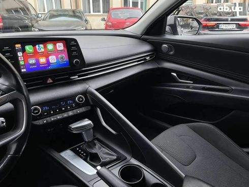 Hyundai Elantra 2021 серый - фото 4