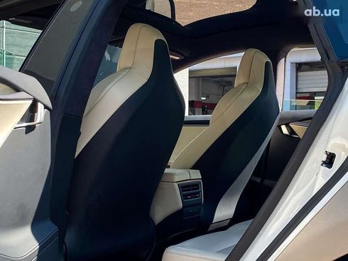 Tesla Model S 2019 - фото 16