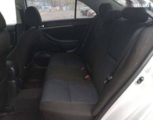 Toyota Avensis 2007 - фото 20