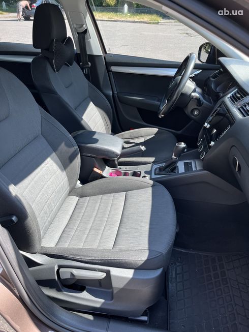 Skoda Octavia 2016 коричневый - фото 11