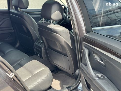 BMW 5 серия 2015 серый - фото 16