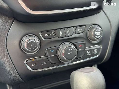 Jeep Cherokee 2018 - фото 30