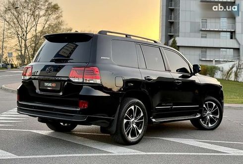Toyota Land Cruiser 2020 - фото 15