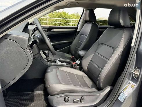 Volkswagen Passat 2021 - фото 18