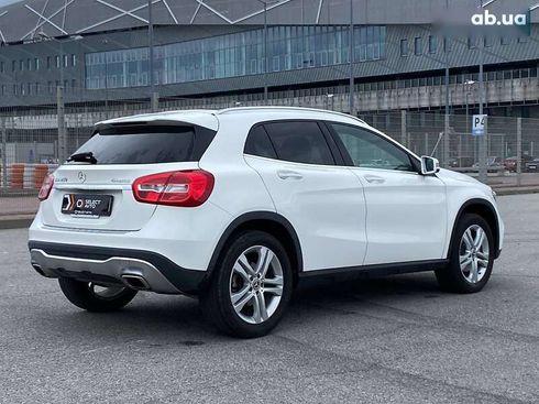 Mercedes-Benz GLA-Класс 2019 - фото 4