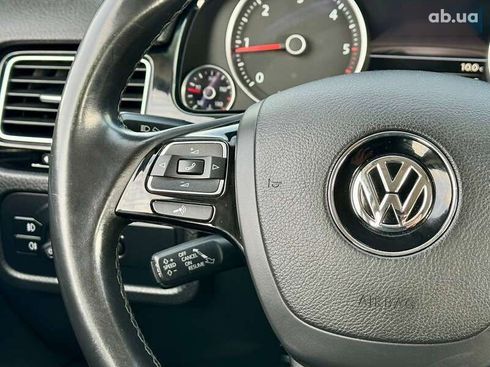 Volkswagen Touareg 2015 - фото 23